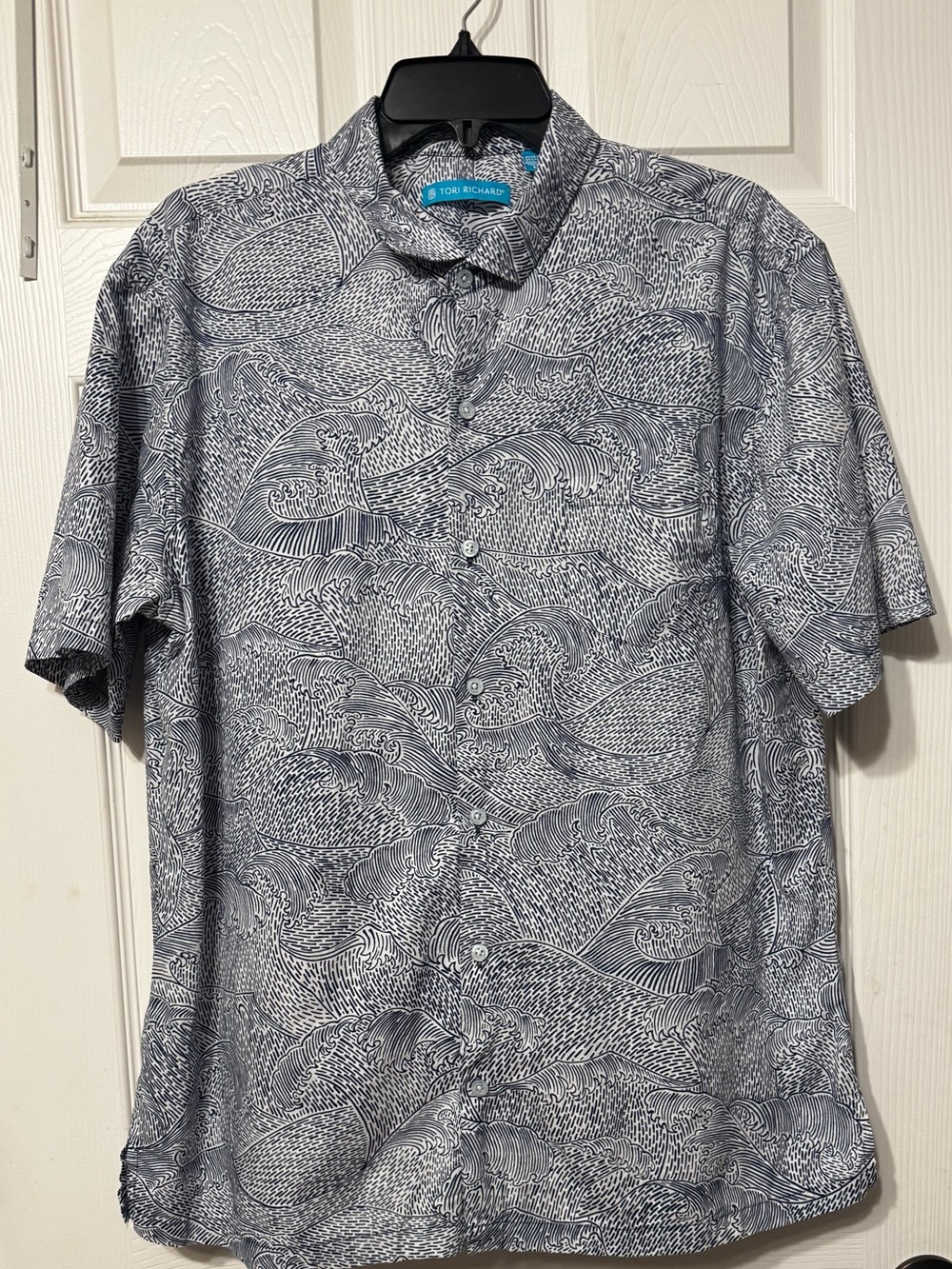 Tori Richard Men’s Large Hawaiian Wave Print Shirt Made in Hawaii